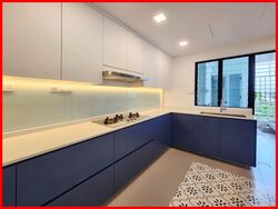 Park East (D15), Condominium #423195021